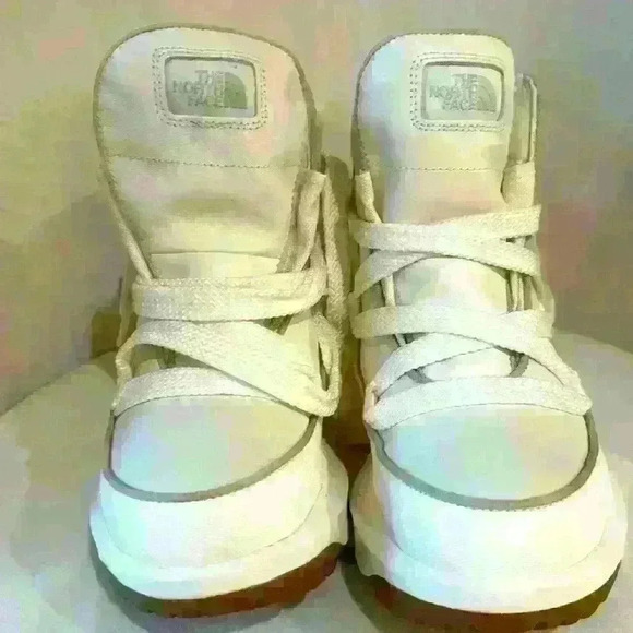 NWOT. The North Face, the Halseigh Waterproof Platform Booties. Color: C… - Picture 2 of 7